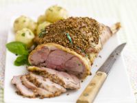 Lammkeule mit Knusper-Haube Rezept