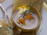 Luftige Kartoffelsuppe zu Weihnachten Rezept