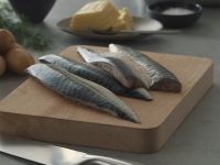 So marinieren Sie ein Makrelenfilet