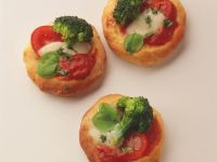 Mini-Brokkoli-Pizzen Rezept