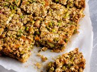 Müsliriegel mit Aprikosen und Leinsamen Rezept