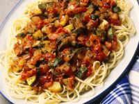 Nudeln mit Zucchini-Tomaten-Gemüse Rezept