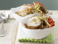 Nudelpfanne mit Sprossen und Ei Rezept
