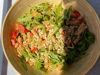 Nudelsalat mit Pesto und Rucola Rezept