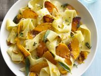 Pasta mit Kürbis-Salbei-Sauce Rezept