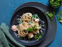 Pasta mit Lachs und Spinat Rezept