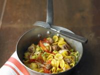 Pasta mit Tomaten-Salsiccia-Soße Rezept