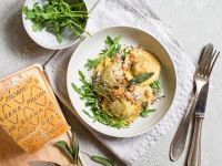 Ravioli mit Spinat-Grana-Padano-Füllung und Zitronen-Salbei-Butter Rezept
