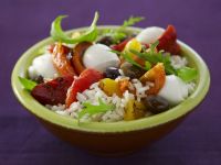 Reis-Paprika-Salat mit Mozzarella Rezept