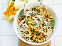 Reispfanne mit Hähnchenbrust, Zucchini und Salbei Rezept