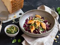 Ricotta-Gnocchi mit Kräuter-Grana-Padano-Pesto und Radicchio Rezept