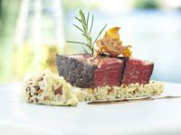 Rinderfilet mit Gewürz-Nuss-Couscous Rinderfilet mit Gewürz-Nuss-Couscous