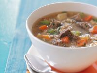 Rindfleisch-Gemüsesuppe mit Graupen Rezept