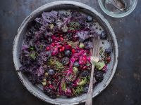 Rotkohlsalat mit Linsen und Brombeeren Rezept