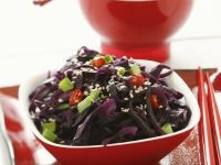 Rotkrautsalat mit Sesam Rezept
