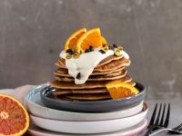 Sauerteig-Pancakes mit Blutorange, Schokolade und Pistazien Rezept