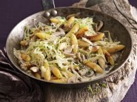 Schupfnudel-Pfanne mit Weißkohl und Pilzen Rezept