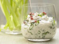 Sellerie-Sticks mit Thunfischcreme Rezept