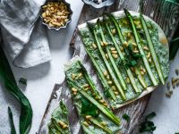 Spargel-Bärlauch-Fladen Rezept