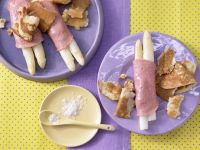 Spargelröllchen mit Kratzete Rezept