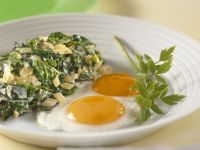Spiegeleier mit Mangoldgemüse Rezept