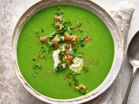 Spinatsuppe mit Mozzarella und Tomaten-Gremolata Rezept