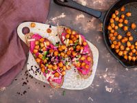 Stulle mit Rote-Bete-Aufstrich und Kichererbsen Rezept