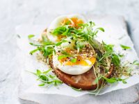 Süßkartoffel-Toast mit Cashew-Aufstrich und Ei Rezept