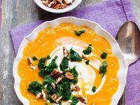 Süßkartoffelsuppe mit Grünkohl Rezept
