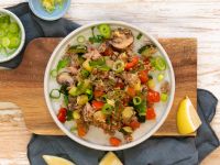 Thunfischpfanne mit Gemüse und Kräutern Rezept