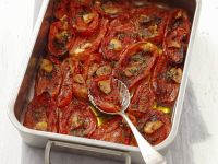 Tomaten mit Knoblauch im Ofen gebacken Rezept