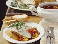Truthahnbraten mit Gemüsesauce Truthahnbraten mit Gemüsesauce