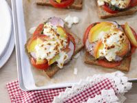 Überbackener Pfirsich-Toast Rezept