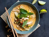 Vegane Kokossuppe mit Pak Choi und Reisnudeln Rezept