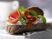 Vollkorn-Lachs-Sandwich Rezept