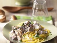 Vollkorn-Pasta mit cremiger Champignonsauce Rezept