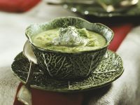 Wirsingsuppe mit Dillcreme-Topping Rezept