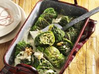 Wirsingwickel mit Reis-Nuss-Füllung Rezept