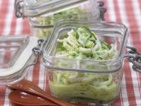 Zucchini-Nudeln in Kokosmilch Rezept