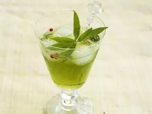 Eisenkraut-Kokos-Drink