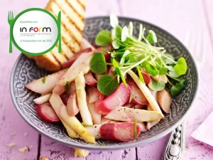 Spargelsalat mit Rhabarber Spargelsalat mit Rhabarber