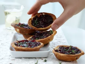 Zwiebel-Tartelettes Zwiebel-Tartelettes