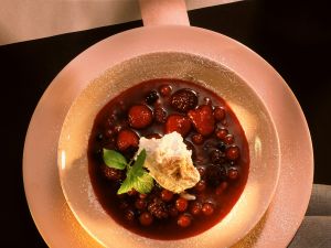 Beerenkaltschale Rezept - Beerenkaltschale Rezept