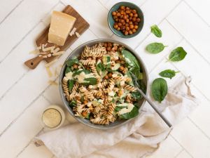 Caesar-Pasta-Salat Rezept