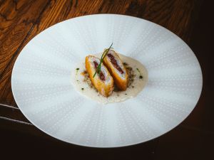 Cordon bleu von Skrei und Blutwurst mit Schnittlauchgraupen und Meerrettichcreme Rezept