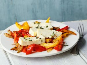 Gebackene Paprika mit Schafskäse Rezept