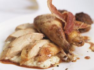 gebratener fasan mit bacon auf kartoffelbrei 50483
