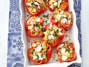 Gefüllte Paprika mit Zucchini und Feta Rezept