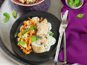 Gefüllte Putenrouladen auf Möhren-Reis Rezept