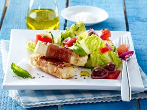 Gemischter Salat mit Käsesticks Rezept